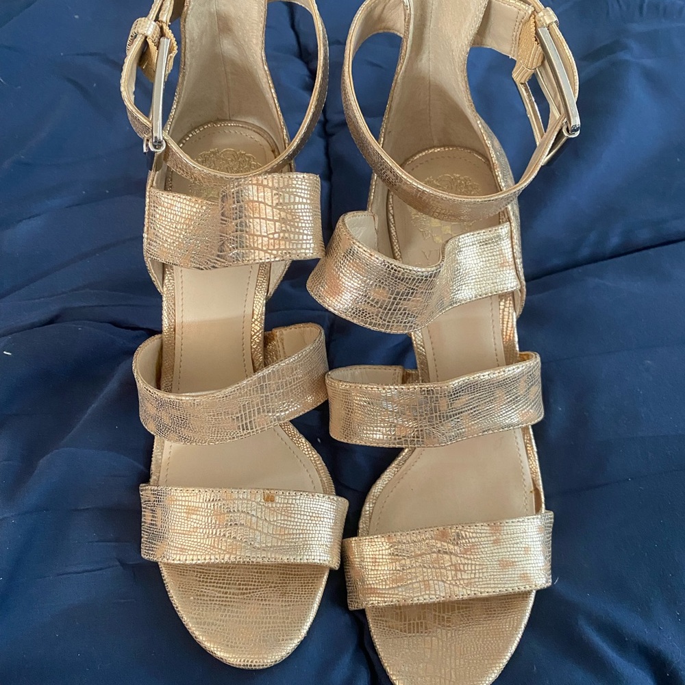 Never been worn Vince Camuto heels